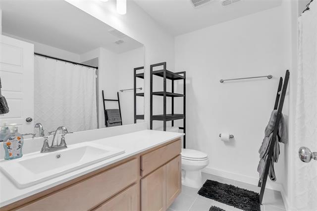 Building Photo - 2428 Mankato Dr