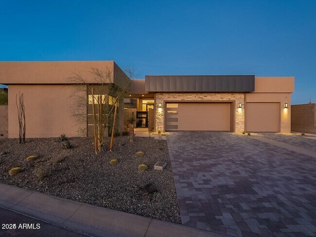 Building Photo - 37200 N Cave Creek Rd