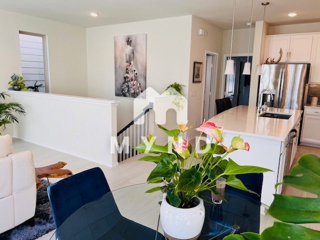 Building Photo - 10965 Cannes Memorial Dr