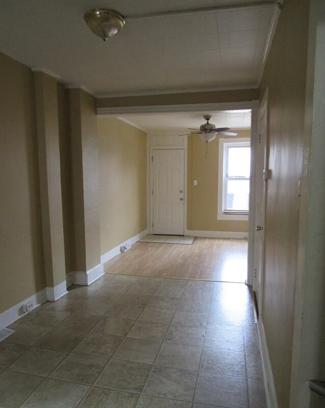 Building Photo - 1045 Fehrs Ct