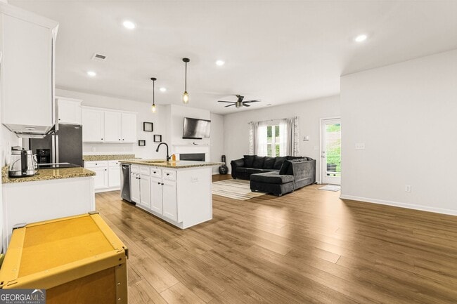 Building Photo - 4514 Fillmore Trl SW