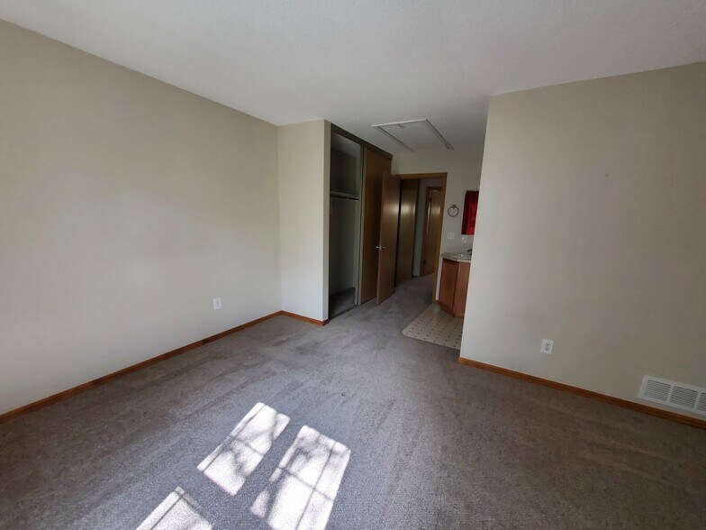 Building Photo - 1150 Milo Cir