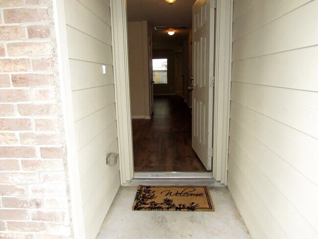 Building Photo - 21315 Bella Mountain Dr