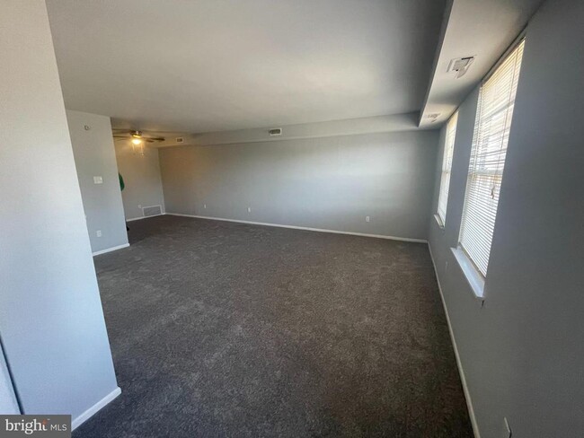 Building Photo - 2790 Willits Rd