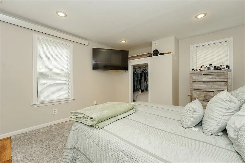 Building Photo - 35 Grove St