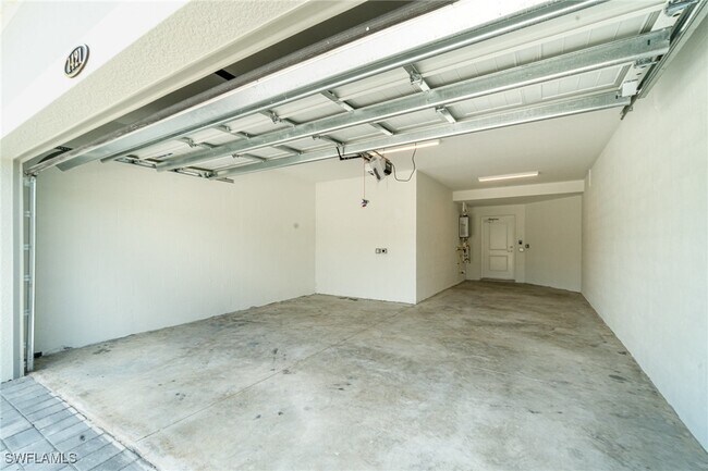 Building Photo - 15194 Bluffton Ln