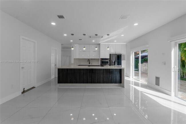 Building Photo - 11230 NW 59th Terrace