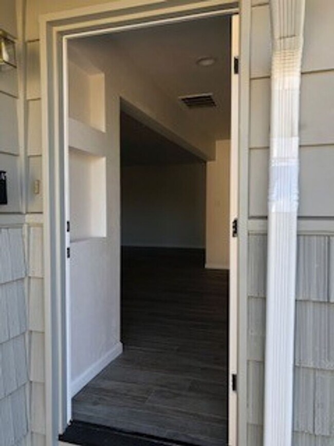Building Photo - 3-Bed 2-Bath North Chico Residential