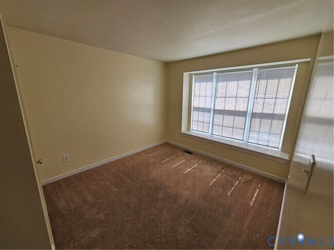 Building Photo - 8722 Springwater Dr