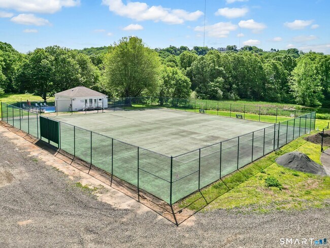 Building Photo - 48 Wellington Dr