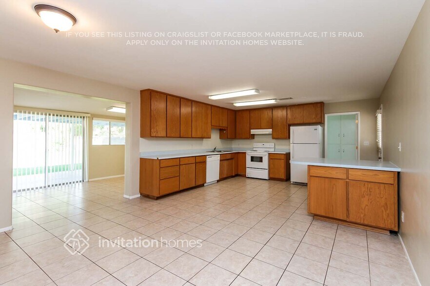 Building Photo - 531 N Matlock