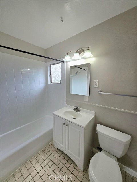 Building Photo - 538 East E Street