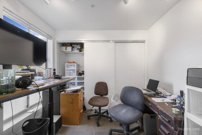 Building Photo - 45 Lucerne St