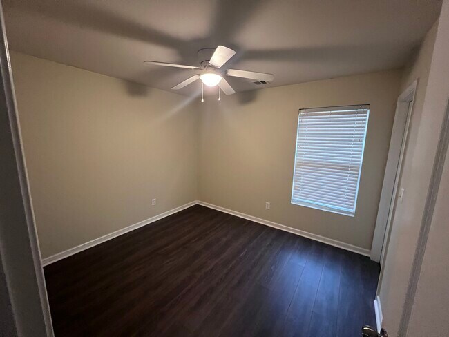 Bedroom 2 (Upstairs) - 5 Catawba Way
