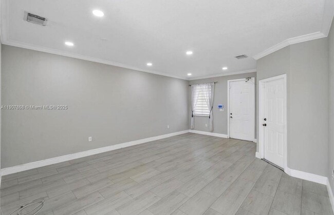 Building Photo - 7738 NW 116th Ave