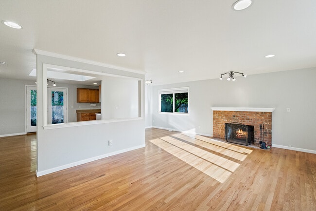 Building Photo - 10538 NE 141st St