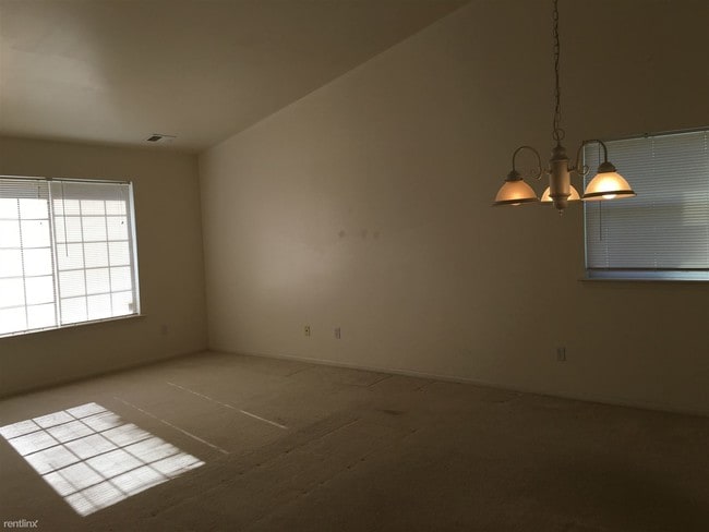 Building Photo - 2 br, 1 bath Condo - 240 Countryside Ln