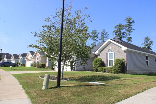 Building Photo - 7105 Summerton Dr