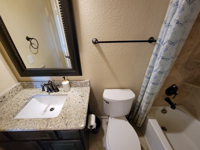 Building Photo - 715 Charleston Heights Ln