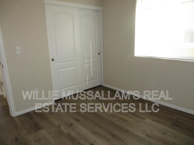 Building Photo - 16699 Colonial Trail
