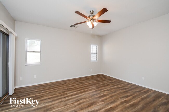 Building Photo - 3606 N 129th Ave