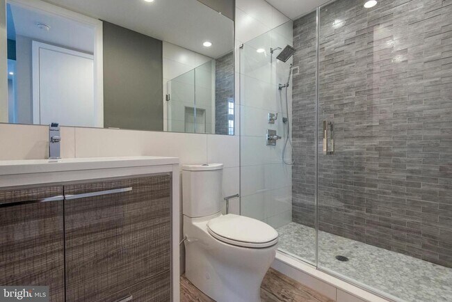 Building Photo - 1340 S 13th St