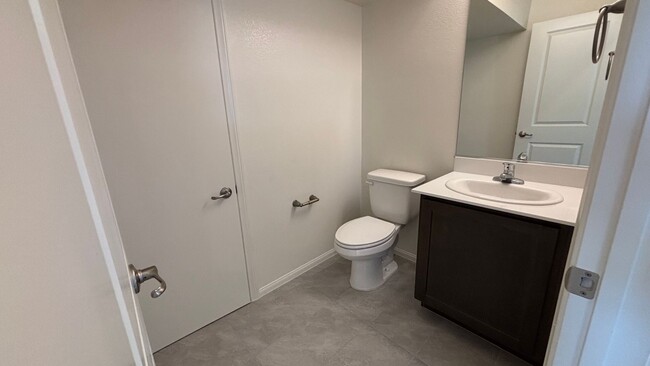 Building Photo - brand new home