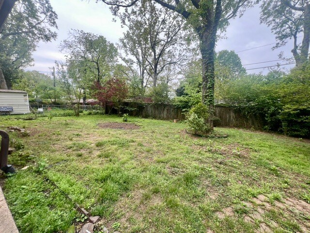 Building Photo - 1520 Crestwood Rd