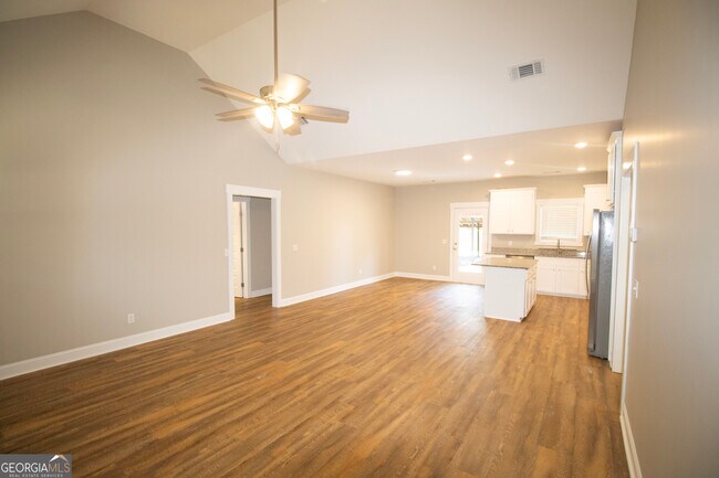 Building Photo - 119 Spring Creek Rd
