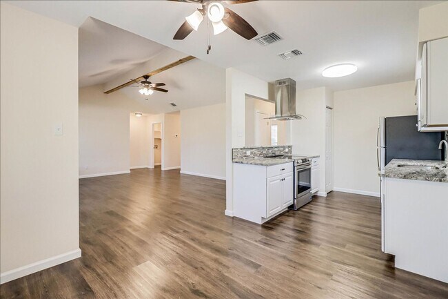 Building Photo - 7314 Ottawa Cir