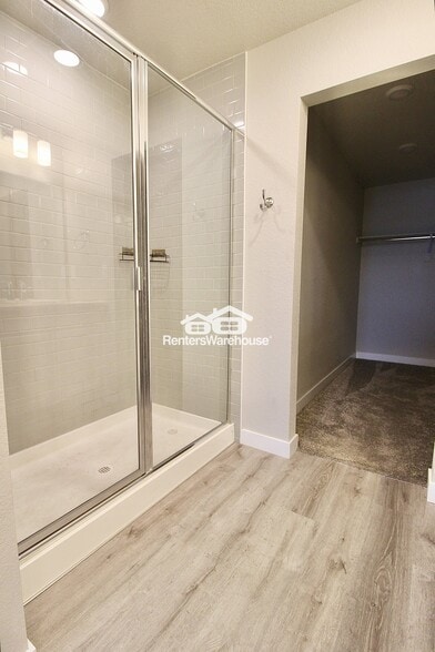 Building Photo - 911 Plum Creek Ct