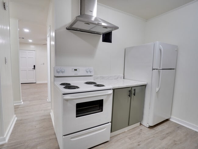 Building Photo - 2696 W View St