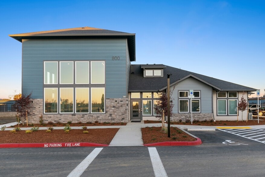 Exterior - Clubhouse - Smith Creek Apartments