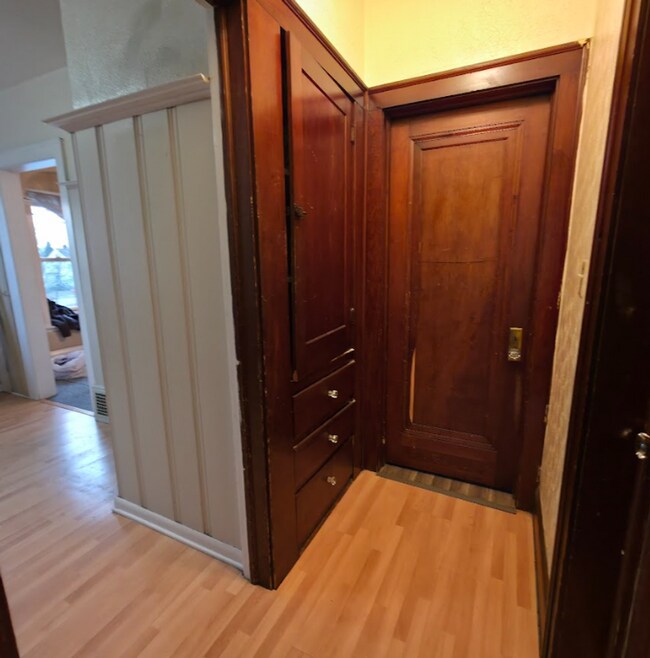 Building Photo - 18214 La Salle Rd