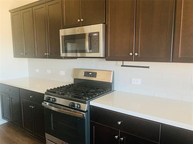 Building Photo - 300 Saguaro Dr