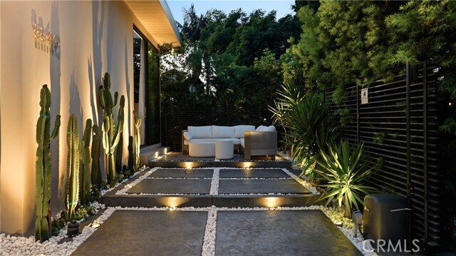 Building Photo - 8840 Ashcroft Ave