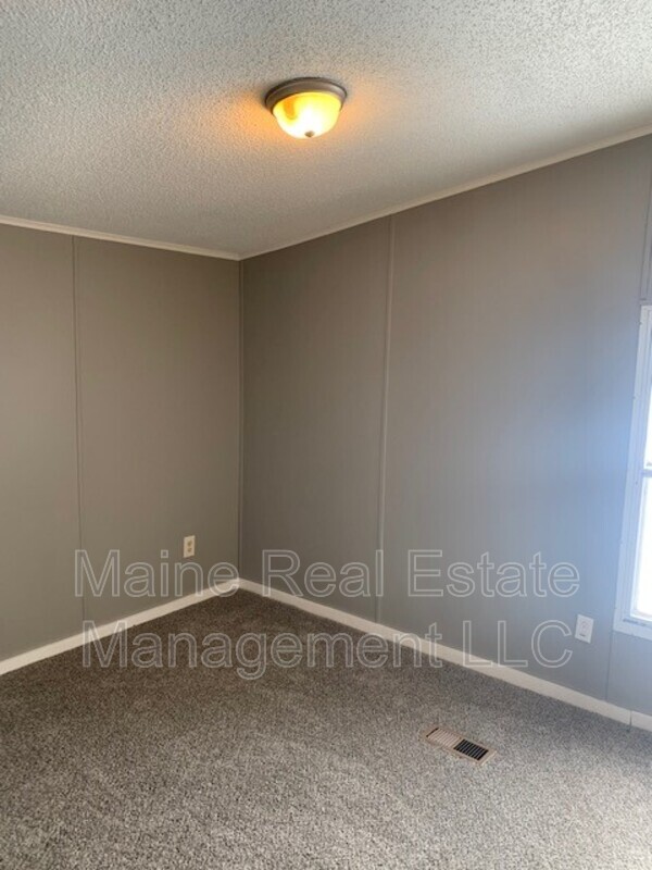 Building Photo - 35 Killdeer Dr