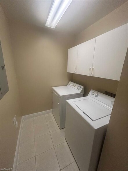 Building Photo - 3944 Pomodoro Cir