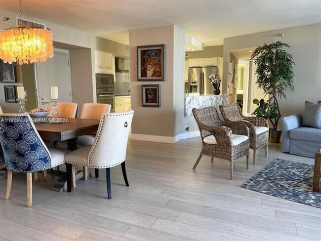 Building Photo - 3500 Mystic Pointe Dr