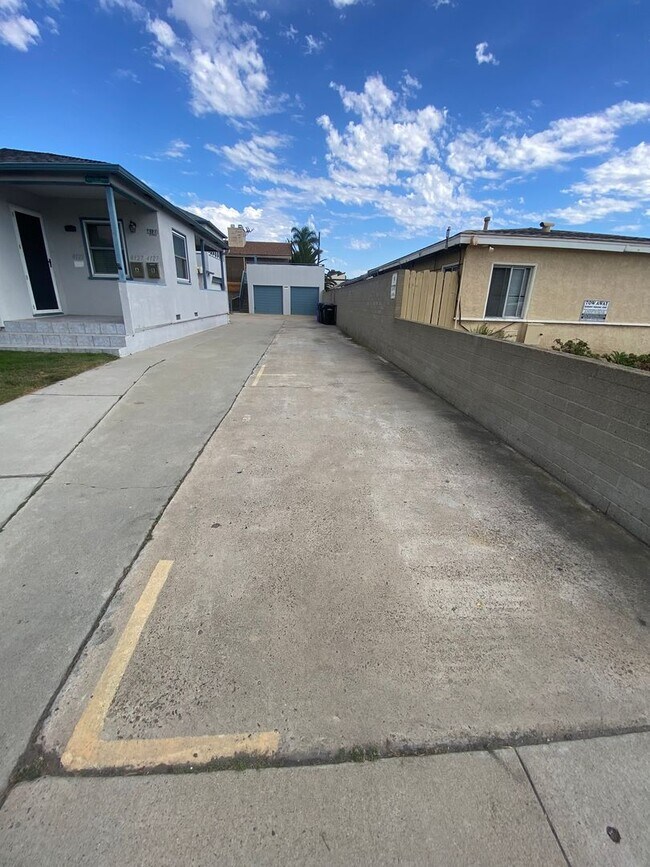 Building Photo - m529 - Mann