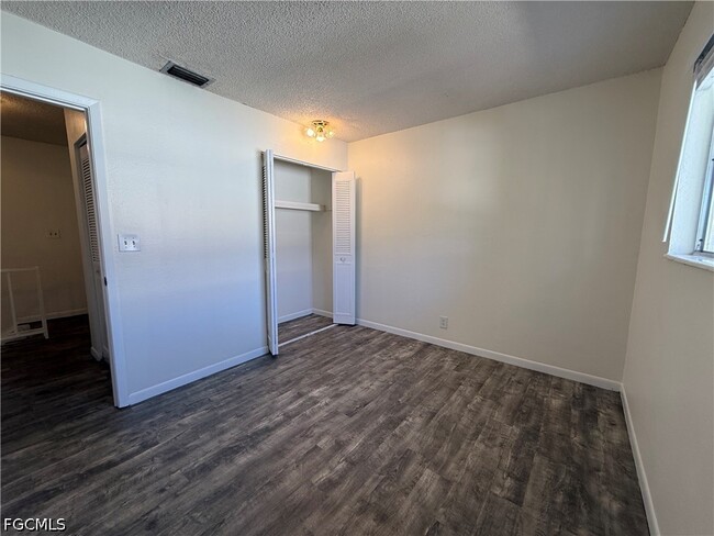 Building Photo - 3257 Prince Edward Island Cir