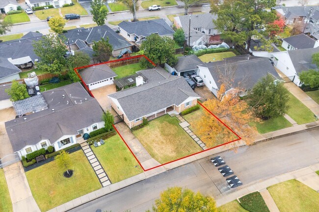 Building Photo - 6158 Burgoyne Rd