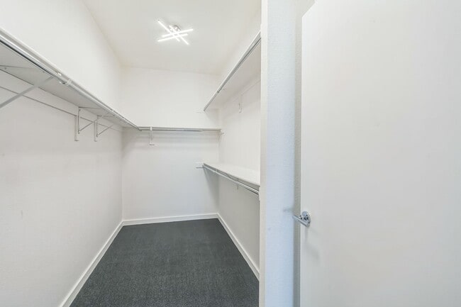 Building Photo - 2 Bed / 2 Bath Townhome at Biltmore, Palm ...