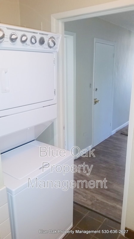 Building Photo - 1025 Ivy St