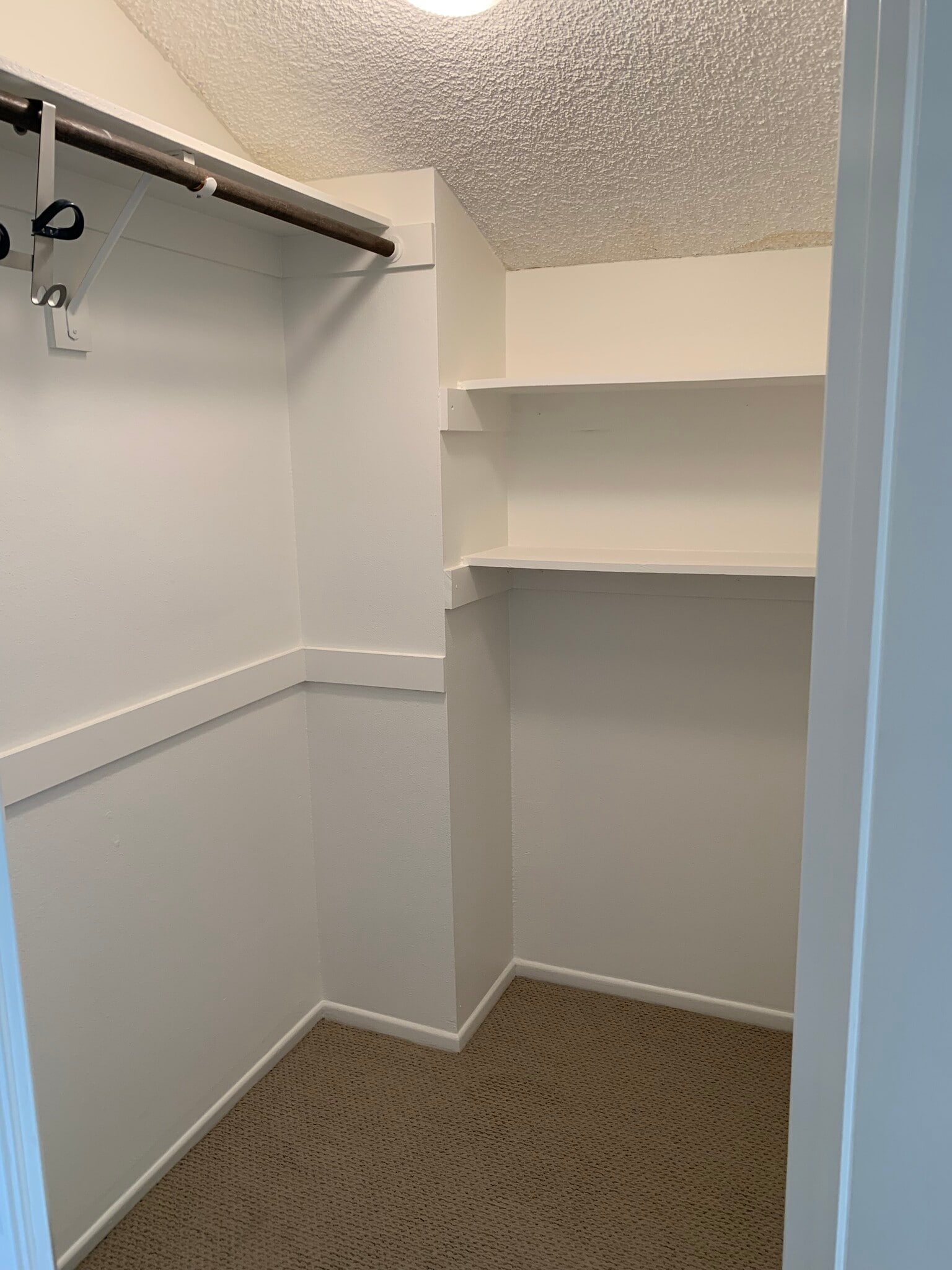 Master closet 2- Walk in - 5604 Las Virgenes Rd