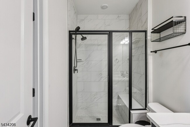 Building Photo - 21 Dahlia Dr