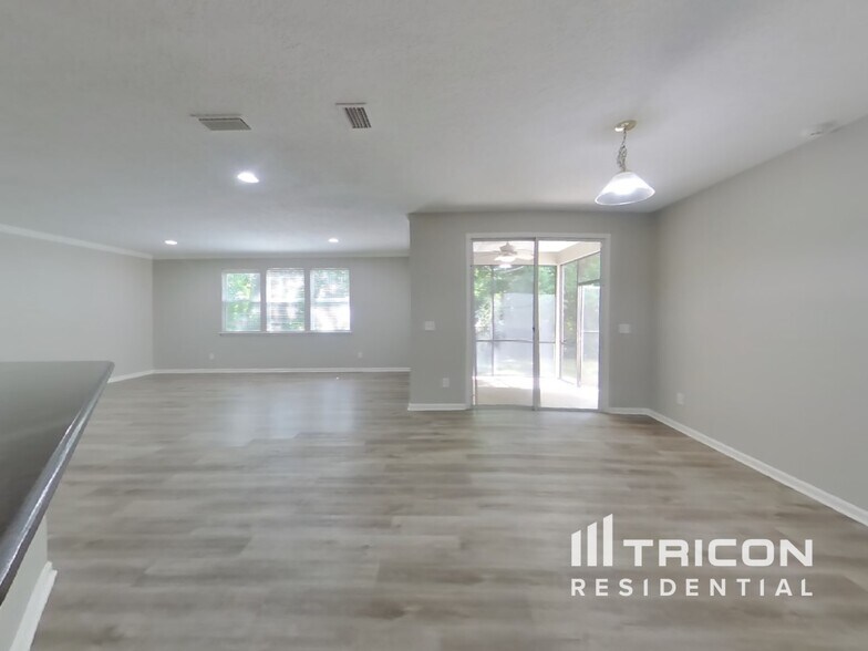 Building Photo - 12331 Cardinal Creek Dr