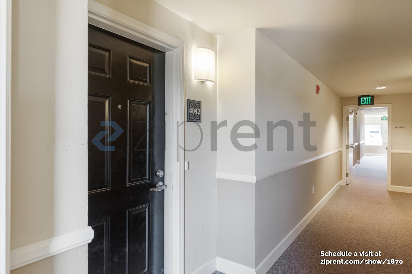 Building Photo - Unit 4042
