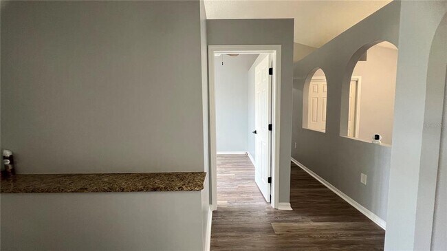 Building Photo - 485 Martigues Dr