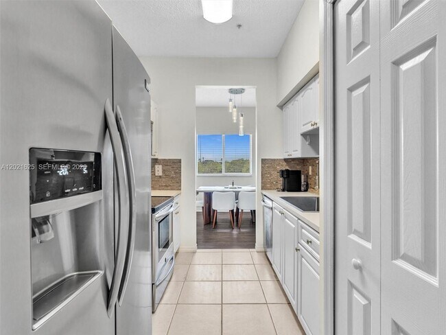 Building Photo - 7085 Nova Dr